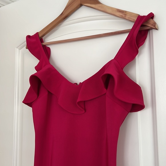 GUESS Ruffled Bodycon Dress - NWOT - Picture 4 of 8